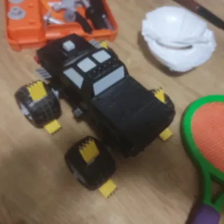 Lote 2 de 6 juguetes para niño