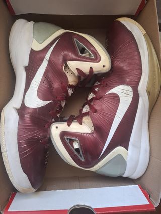 Nike Air Max Hyped 2010 - Team Red - Talla 45