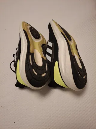 Adidas Pureboost 22 Talla 41 1/3 Negro Amarillo