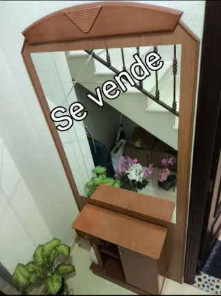 Mueble recibidor con espejo