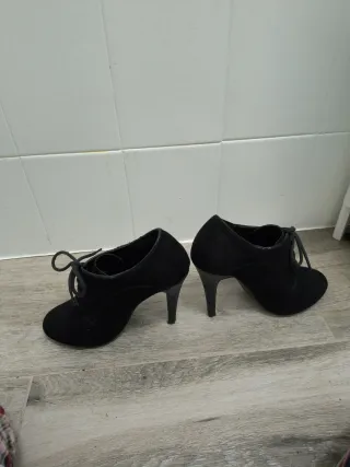Zapatos tacón negros cordones talla 38