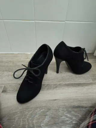 Zapatos tacón negros cordones talla 38