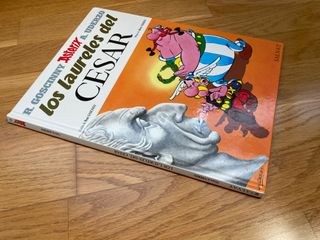Los laureles del César (Asterix) (Spanish Edition)