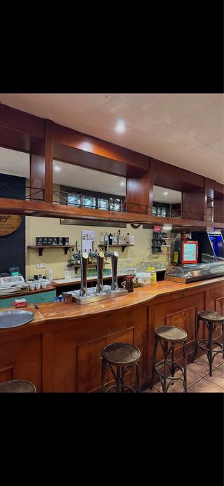 Se traspasa cafeteria bar