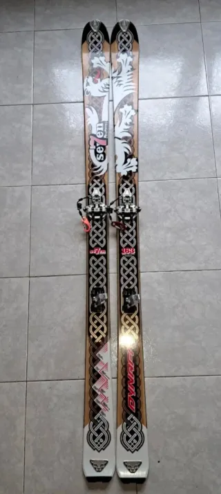 Esquís de travesía,montaña