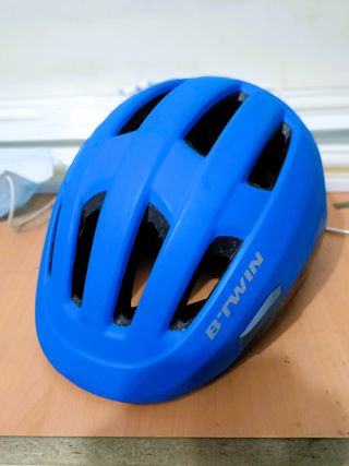 Casco Btwin Azul. Bici, patines, etc. Talla M.