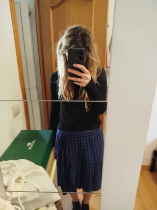 Falda cuadros volantes azul y negro