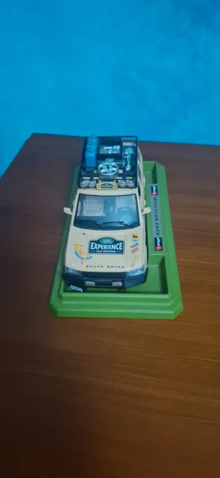 Coche de exposición Land Rover Safari