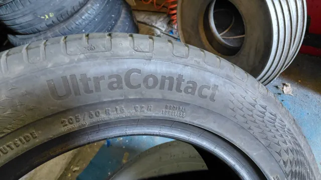 Neumático 205/60/16