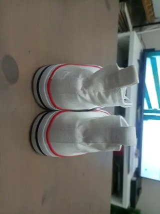 Zapatillas Blancas Caña Alta marca blanca