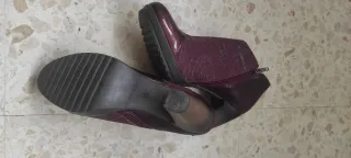 Botines burdeos charol y piel