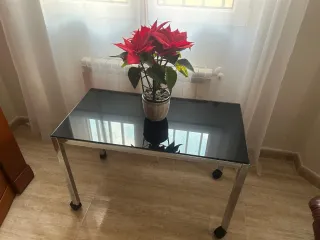 Mesa centro cristal negro y metal