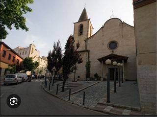 Es lloga plaça de parking a la cellera de ter.
