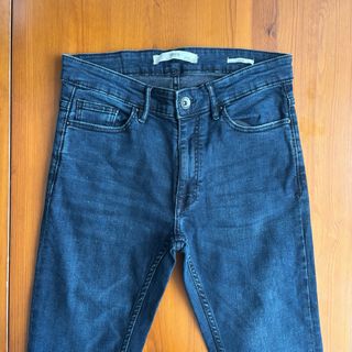 Pantalón vaquero Mango