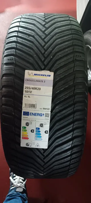 Neumático Michelin CrossClimate 2 255/40R20 101V X