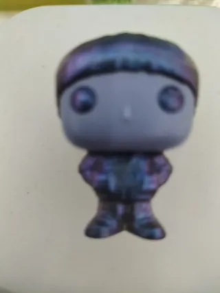 Funko Pop Morado Brillante