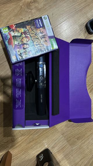 Lote consola Xbox360 + complementos