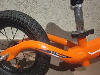 Bici de equilibrio KTM para niños