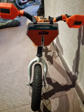 Bici de equilibrio KTM para niños