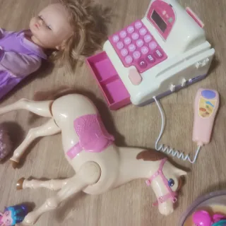 Lote 4 de varios juguetes para niña