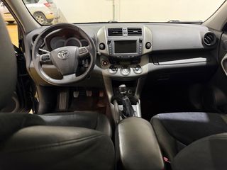 Toyota RAV4 2011