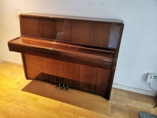 Piano Vertical Yamaha Madera Oscura