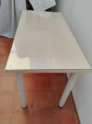 Mesa ,cristal , tarima120x60cm .Regalo enaguillas
