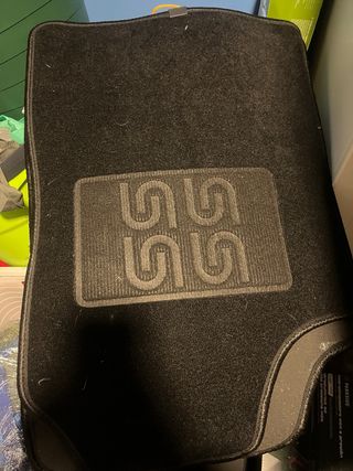 Alfombrillas coche con logo
