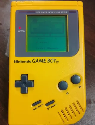 Nintendo Game Boy DMG Amarilla