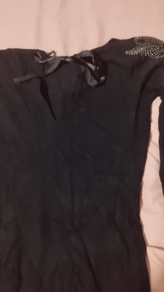 Vestido negro con pedrería