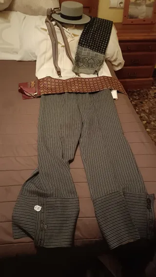 Traje Bandolero Cordobes  Gris y Blanco