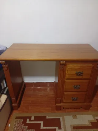 Escritorio + estantería