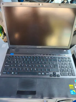 Sony VAIO portátil negro.sin bateria ni cargador