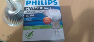 Lámparas Halógenas 12V GU5.3 (1 € unidad).