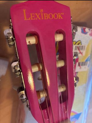 Guitarra rosa para niña