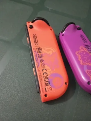 Joycons Edición Pokémon Naranja y Violeta