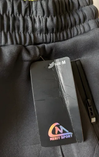 Pantalón chándal negro talla M