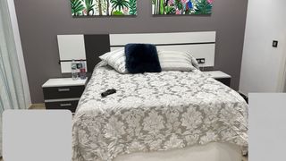 Cabecero y mesitas de noche