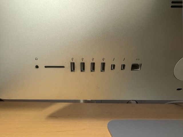 iMac 21.5 i7 16GB RAM 1TB SSD