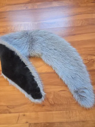 Estola de pelo gris nueva