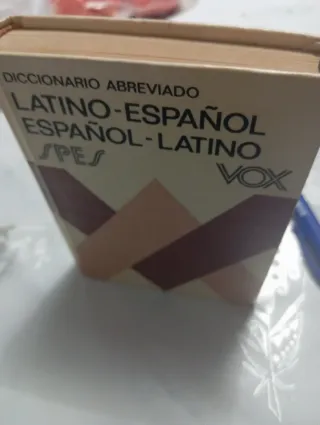 Diccionario abreviado Latino-Espanol -  Vox