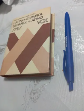 Diccionario abreviado Latino-Espanol -  Vox
