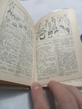 Diccionario abreviado Latino-Espanol -  Vox