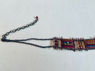 Collar Choker multicolor de abalorios