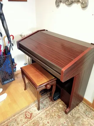 Órgano Bontempi KP748.93