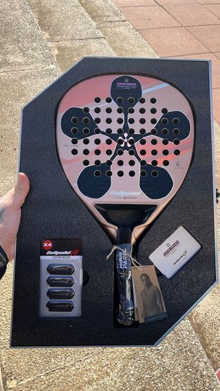 Pala Bullpadel Qatar Airways Edición Limitada