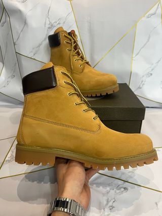 Botas Timberland Amarelas e Castanhas