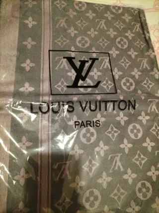 Bufanda Louis Vuitton Gris y Rosa