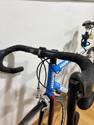 Bicicleta de carretera Kuips Paternina