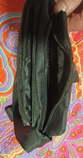 Riñonera Negra Deportiva